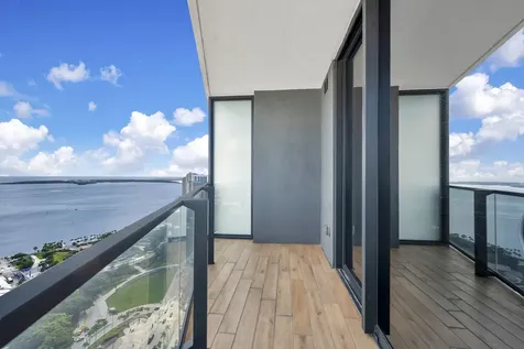 398 Ne 5th Street Miami FL 33132