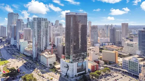 398 Ne 5th Street Miami FL 33132