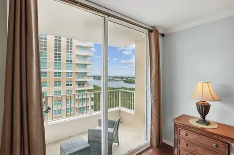 625 Casa Loma Boulevard Boynton Beach FL 33435