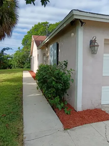 1704 Boardman Avenue Mangonia Park FL 33407