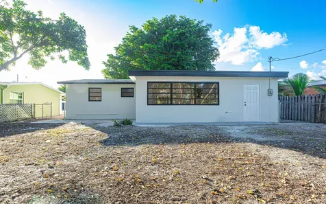 62 Andros Road Palm Springs FL 33461