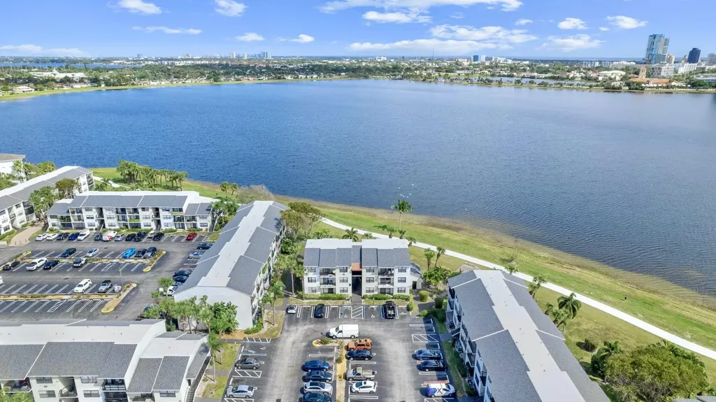 752 Executive Center Drive West Palm Beach FL 33401