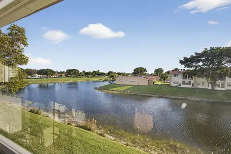 148 Lake Carol Drive West Palm Beach FL 33411