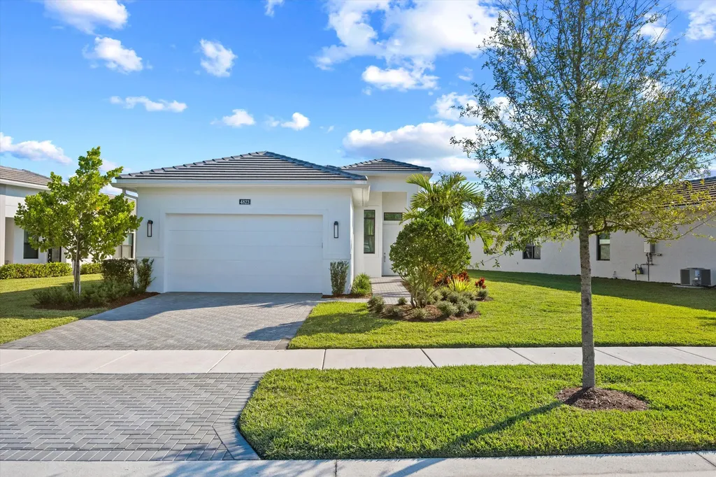 4823 Saint Armands Way Westlake FL 33470