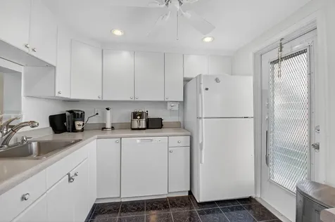2152 Ne 1st Way Boynton Beach FL 33435