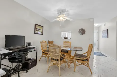 2152 Ne 1st Way Boynton Beach FL 33435
