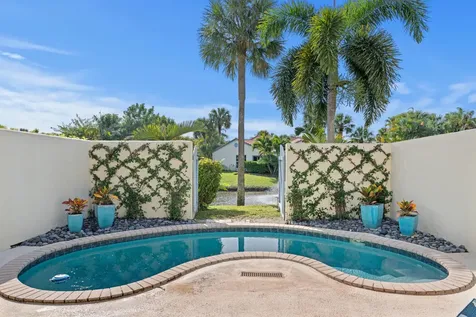 2211 Las Casitas Drive Wellington FL 33414