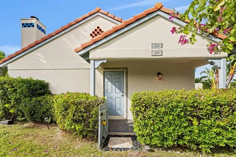 2211 Las Casitas Drive Wellington FL 33414