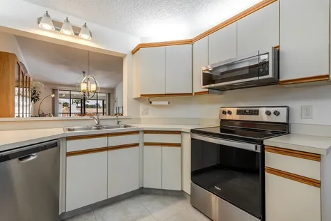 7485 Glendevon Lane Delray Beach FL 33446