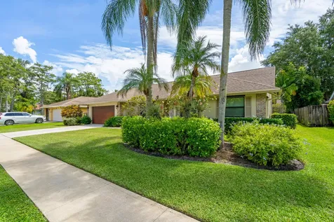 1532 Primrose Lane Wellington FL 33414