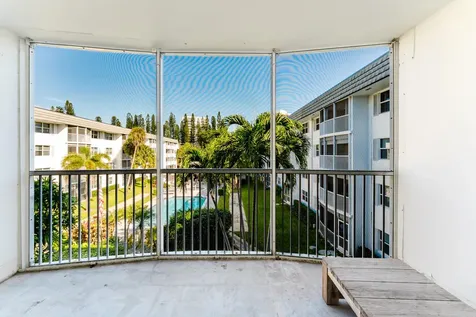 800 E Camino Real Boca Raton FL 33432
