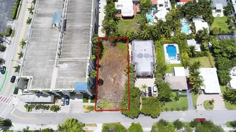 1956 NE 2nd Street Deerfield Beach FL 33441