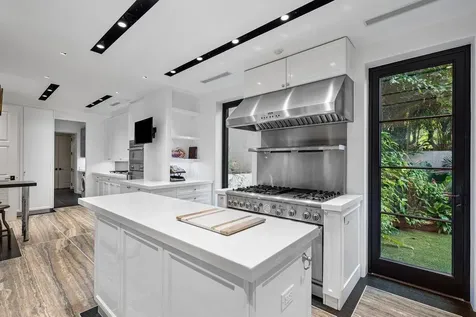 12 Lagomar Road Palm Beach FL 33480