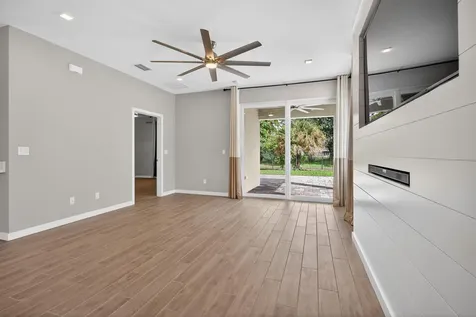 5713 Se Kawana Trail Hobe Sound FL 33455