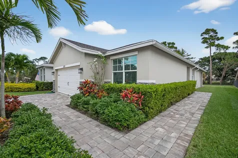 5713 Se Kawana Trail Hobe Sound FL 33455