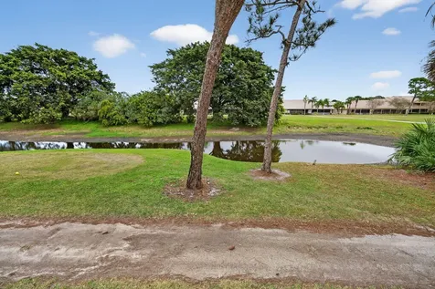 5713 Se Kawana Trail Hobe Sound FL 33455