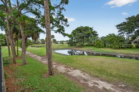 5713 Se Kawana Trail Hobe Sound FL 33455