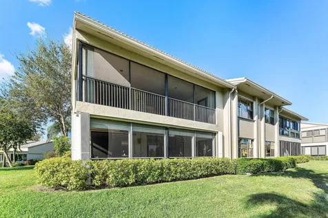 67 Eastgate Drive Boynton Beach FL 33436