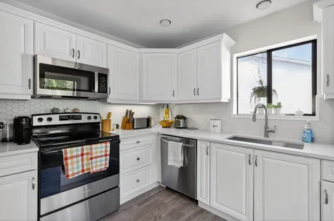 235 Sw 29th Avenue Delray Beach FL 33445