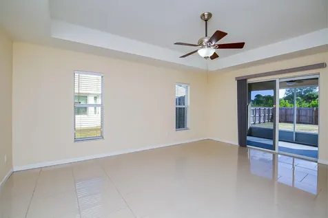 555 Se Nome Drive Port Saint Lucie FL 34984