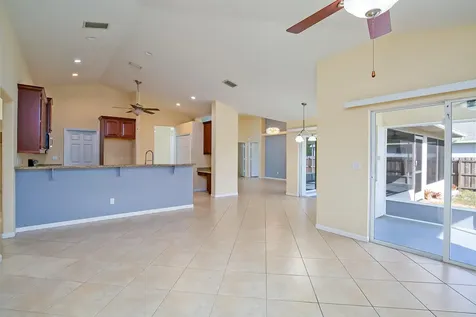 555 Se Nome Drive Port Saint Lucie FL 34984