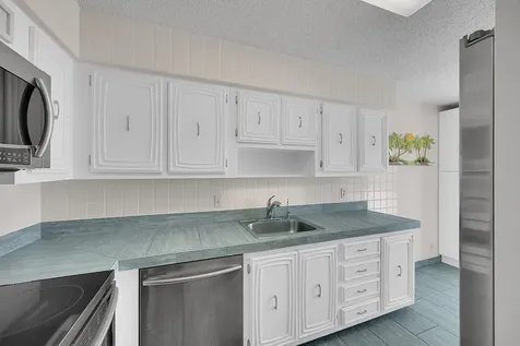 13791 Flora Place Delray Beach FL 33484