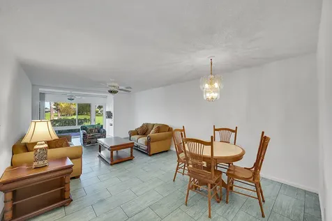 13791 Flora Place Delray Beach FL 33484