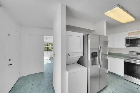 13791 Flora Place Delray Beach FL 33484