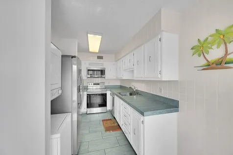 13791 Flora Place Delray Beach FL 33484