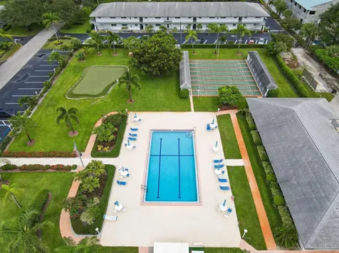 4 Garden Street Tequesta FL 33469