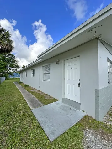 1107 N 21st Street Fort Pierce FL 34950