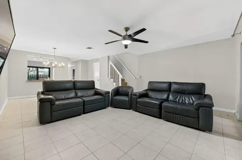 2140 Ne 44th Street Lighthouse Point FL 33064