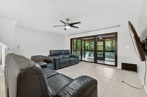 2140 Ne 44th Street Lighthouse Point FL 33064
