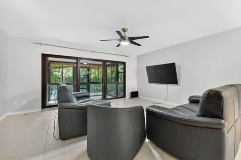 2140 Ne 44th Street Lighthouse Point FL 33064