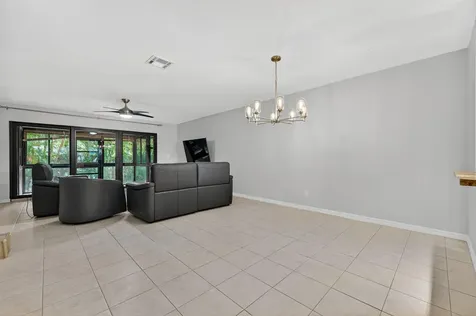 2140 Ne 44th Street Lighthouse Point FL 33064