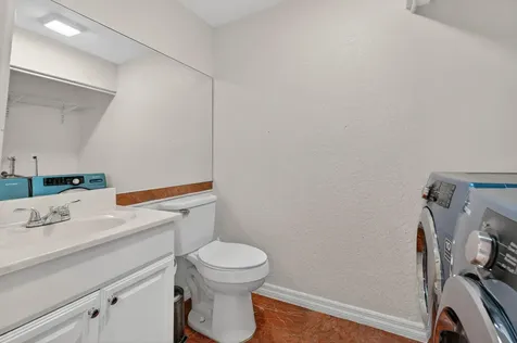 2140 Ne 44th Street Lighthouse Point FL 33064
