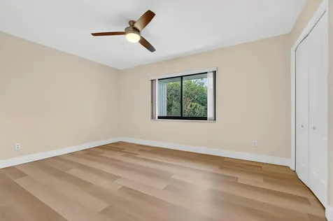 2140 Ne 44th Street Lighthouse Point FL 33064