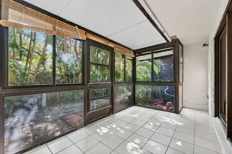 2140 Ne 44th Street Lighthouse Point FL 33064