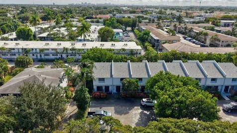 2140 Ne 44th Street Lighthouse Point FL 33064