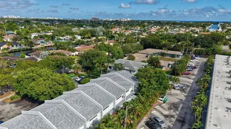 2140 Ne 44th Street Lighthouse Point FL 33064
