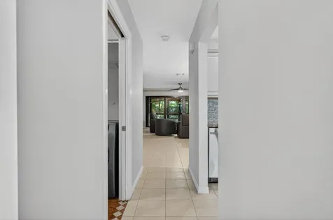 2140 Ne 44th Street Lighthouse Point FL 33064