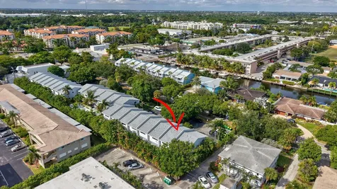 2140 Ne 44th Street Lighthouse Point FL 33064