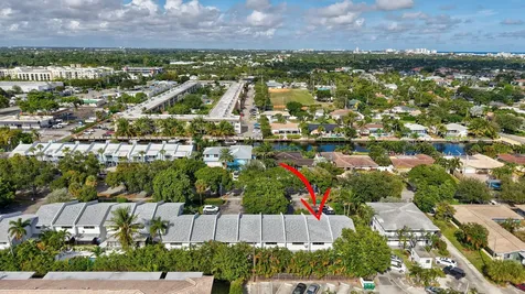 2140 Ne 44th Street Lighthouse Point FL 33064
