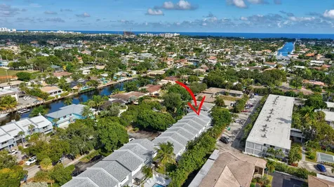 2140 Ne 44th Street Lighthouse Point FL 33064