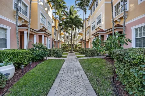 115 Harbors Way Boynton Beach FL 33435