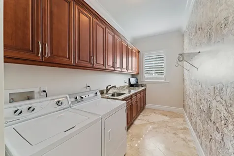 1021 Coral Way Singer Island FL 33404