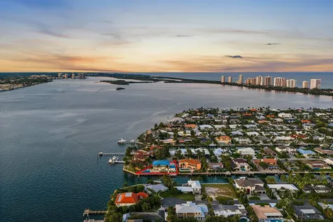 1021 Coral Way Singer Island FL 33404