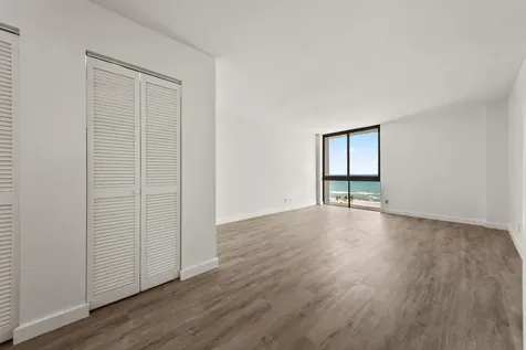 1600 S Ocean Drive Hollywood FL 33019