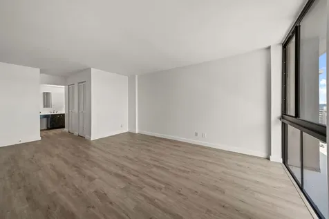 1600 S Ocean Drive Hollywood FL 33019