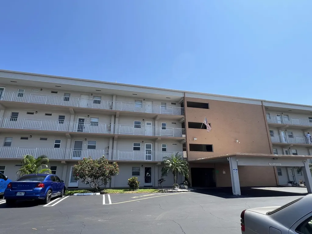 230 Ne 26th Avenue Boynton Beach FL 33435